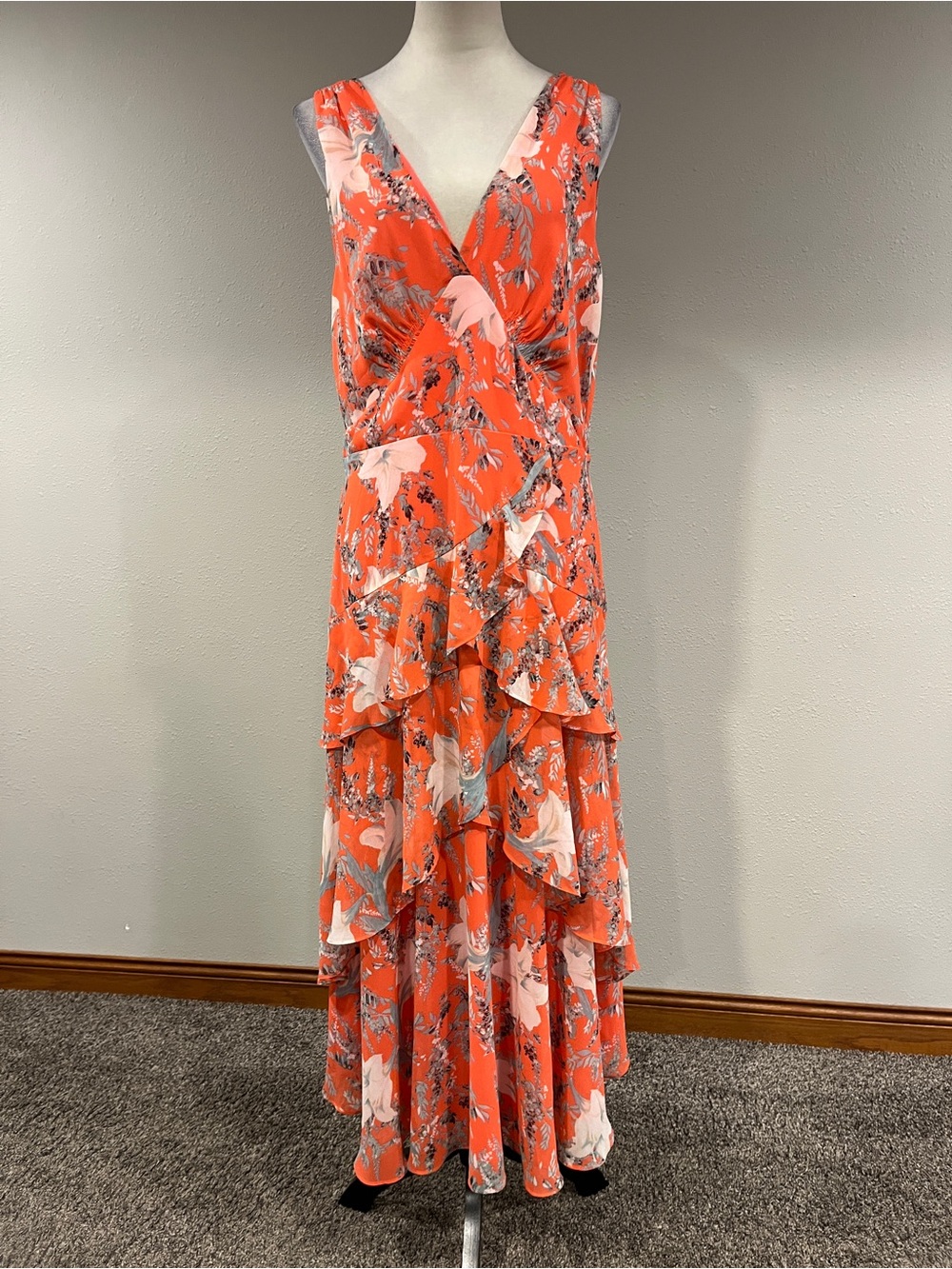 WHBM Floral Tiered sleeveless V-Neck Maxi Dress in Coral size 14